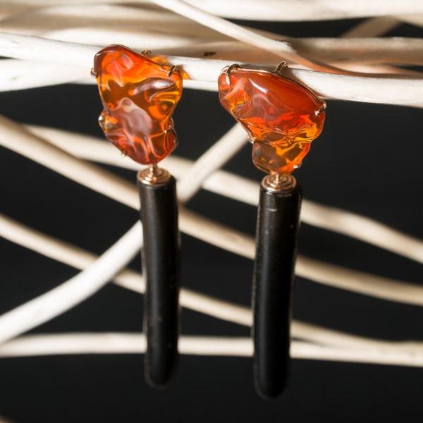 ART.24 - Earrings mexican fire opal, pink gold and black coral