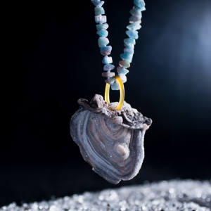 Necklace with natural raw paraiba tourmaline and pendant with crystallized natural agate